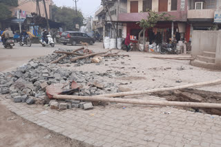 construction work of malik nagar chauraha stuck in half in ghaziabad