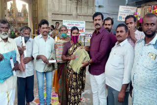 distribution of blankets to poor by tdp leader