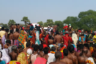 People took bath in Sitpur Garam Kund of Pakur