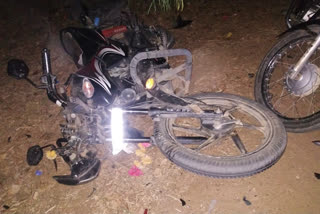 Collision between bike and auto rickshaw, raniwara news