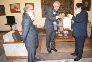 Chief Secretary meets governor