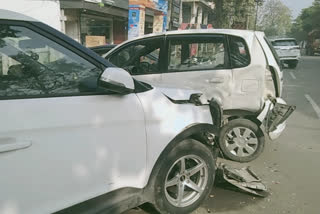 Uncontrolled car hit several vehicle in yamunanagar