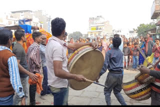 मृत्यु पर भी बजते हैं ढोल-नगाड़े