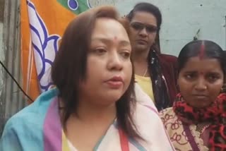 district-secretary-of-bjp-mahila-morcha-at-the-house-of-a-bjp-member-attacked-in-durgapur