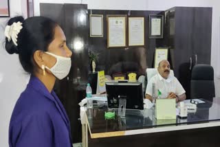 sanitary-worker-sarita-to-get-first-corona-vaccine-in-kanker