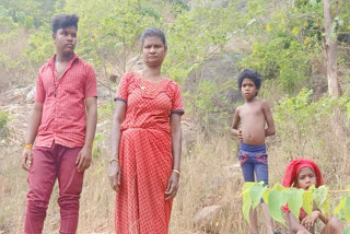 chettiyanpara land slide  homeless tribal family  ചെട്ടിയൻപാറ ഉരുൾപൊട്ടൽ  ഉരുൾപൊട്ടലിൽ വീട്  തല ചായ്ക്കാൻ ഇടമില്ലാതെ ആദിവാസി കുടുംബം