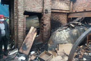 Three people dead in fire in Kamla Nehru Camp Kirti Nagar