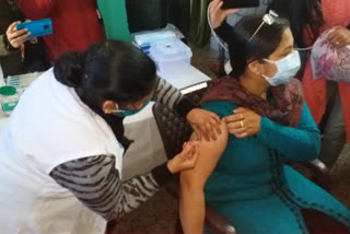 Corona vaccination started in Solan,