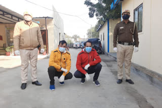 two arrested in attempt to murder in baba haridas nagar