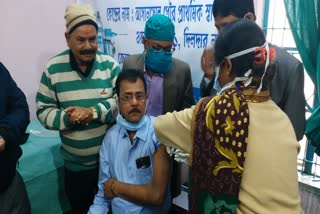 Member of Assansol Municipal Board first took vaccine on his birthday