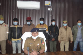 police arrested four smugglers in chandauli