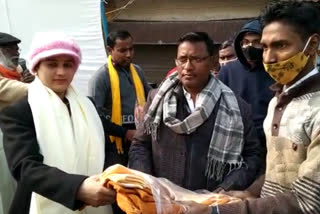 Blankets distribution