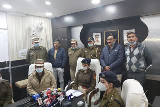 7-accused-arrested-for-robbery-of-3-dot-5-million-in-delhi