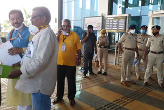 BJP leaders arriving at Sambrah airport to welcome Amit Shah