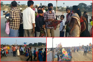 Tourist bustle on the banks of Swarnamukhi river