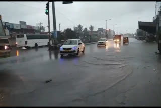 தென்மாவட்டங்களில் ஓரிரு இடங்களில் லேசான மழை பெய்யக்கூடும் - சென்னை வானிலை ஆய்வு மையம்.