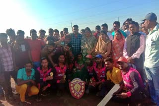 mla-anita-yogendra-sharma-encouraged-the-players-in-raipur