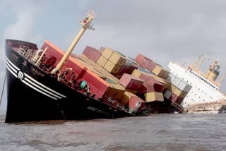 russian cargo ship sinks