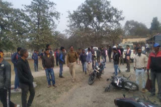 Attack on Janta Mazdoor Sangh Bachcha gut office in Sindri