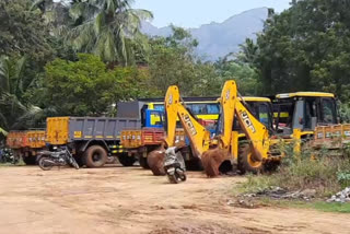 Mineral resources smuggling 6 arrested  Vehicles confiscated in kumari