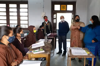 Bhilwara SDM school inspection, भीलवाड़ा एसडीएम का स्कूल निरीक्षण