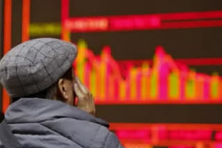 stock markets registered huge losses on monday closing session