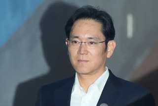 SKorean court gives Samsung scion prison term over bribery