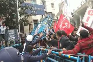 left-front-protest-in-howrah-demanding-repeal-of-agriculture-law