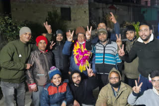 72 years old yograj sharma won pradahan election in sarkaghat