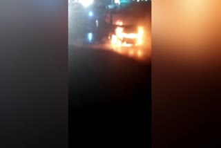 car caught fire in hazaribag