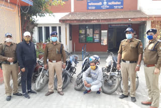 पुलिस गिरफ्त में आरोपी