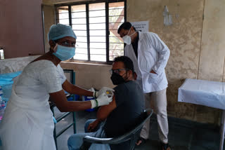 covid vaccination program will continue peacefully for the third day in Hanmakonda, the district headquarters of Rangal Urban.