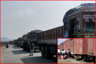 heavy traffic jam due to railway track gets damaged and train has stopped in venkatampally at ananthapur