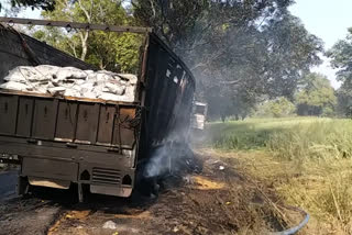 Villagers set fire to a truck in Surajpur