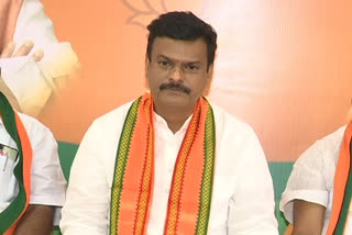 bjp mlc madhav fire on ycp