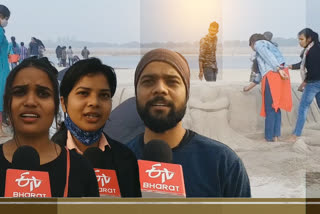 Reflecting the current situation in India through sand on the sandy land across the Ganges