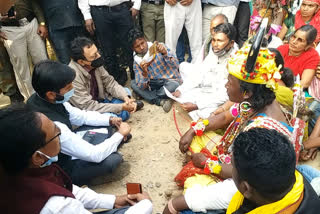 Villagers protest at Udanti Sitanadi Tiger Project office
