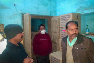 Tehsildar inspected liquor shop