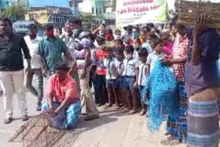 பழங்குடி மக்கள் கூட்டமைப்பினர் கண்டன ஊர்வலம் பழங்குடி மக்கள் கூட்டமைப்பு கண்டன ஊர்வலம் இருளர் Tribal People's Coalition march Tribal People's Coalition Tribal march in Pudhucherry Tribals March in Pudhucherry