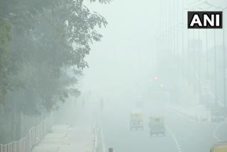 Heavy snowfall in Delhi  ഡൽഹിയിൽ കനത്ത മൂടൽ മഞ്ഞ്  ദേശിയ വാർത്ത  വിമാനങ്ങൾ വൈകും