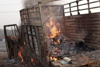 fire in a moving van in bokaro