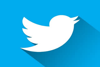 @POTUS resets as Twitter juggles presidential accounts