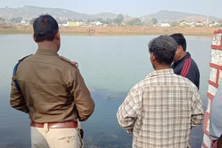 dead body of woman found in pond at jashpur