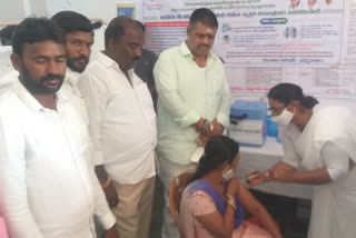 minister avanti started corona vaccination in venkatapuram