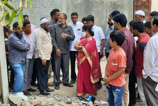 City Mayor Neetu Kiran CC of Bhoomi Puja for the construction of the road in the 52nd Division of Jamabad District.