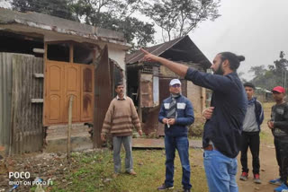 ডিব্ৰুগড়ত চাৰিলেনযুক্ত ৰাষ্ট্ৰীয় ঘাইপথৰ নিৰ্মাণকাৰ্যৰ অগ্ৰগতি পৰিদৰ্শন উপায়ুক্ত সুশান্ত কুমাৰ দত্তৰ