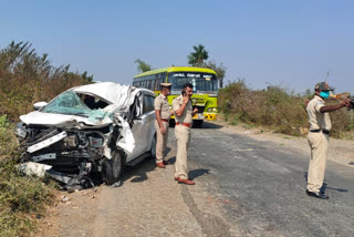 Car-lorry collision near Motebennur