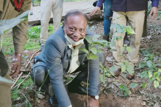 Porimal suklaboidya visited assam state zoo