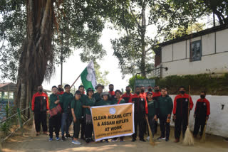 Assam Rifles  Assam Rifles carry out cleanliness drive  Aizawl City clean drive  ദേശിയ വാർത്ത  ഐസ്വാൾ സിറ്റിയിൽ ശുചിത്വ ഡ്രൈവ്  national story