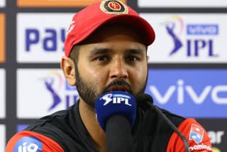 Parthiv Patel takes a sly dig at RCB